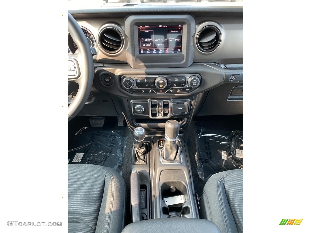 2021 Jeep Gladiator Willys 4x4 8 Speed Automatic Transmission Photo #139563041