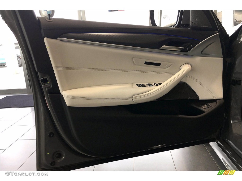 2021 BMW 5 Series M550i xDrive Sedan Ivory White Door Panel Photo #139563721