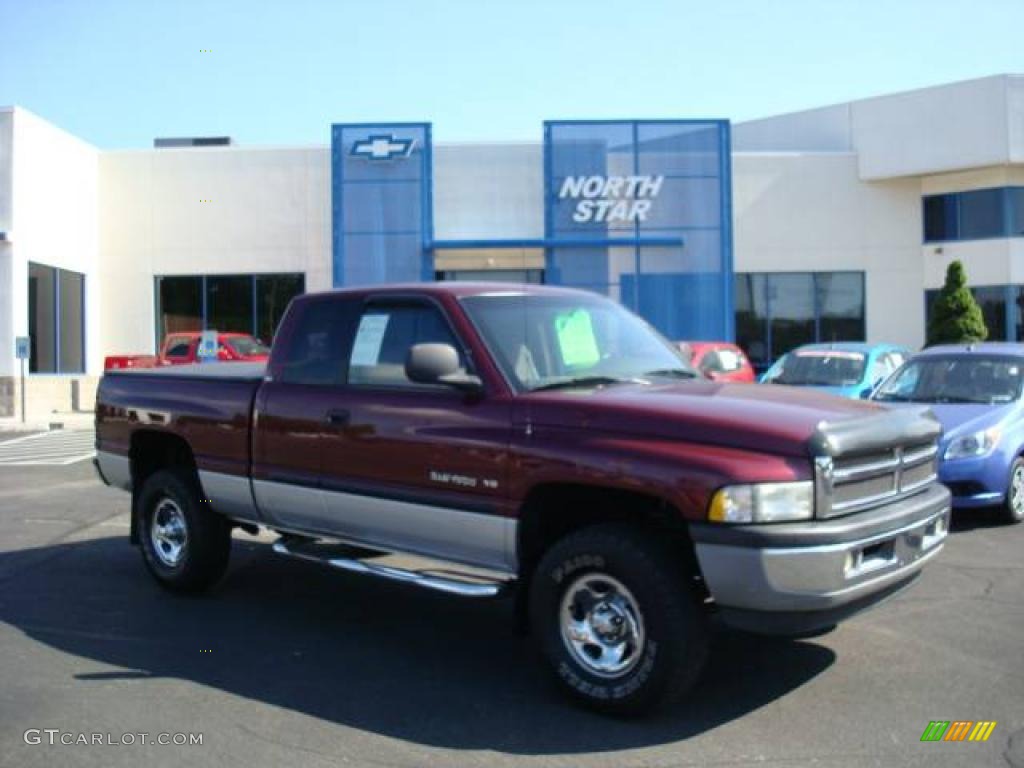 2001 Ram 1500 SLT Club Cab 4x4 - Dark Garnet Red Pearl / Agate photo #1