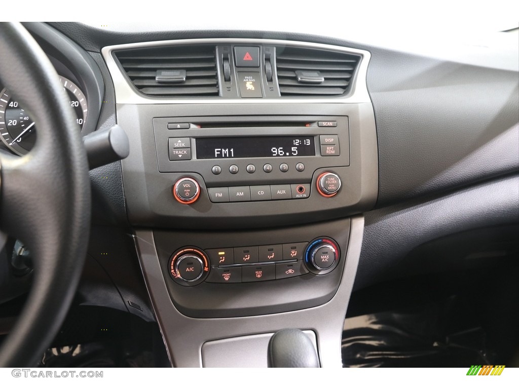 2013 Nissan Sentra SV Controls Photo #139566518