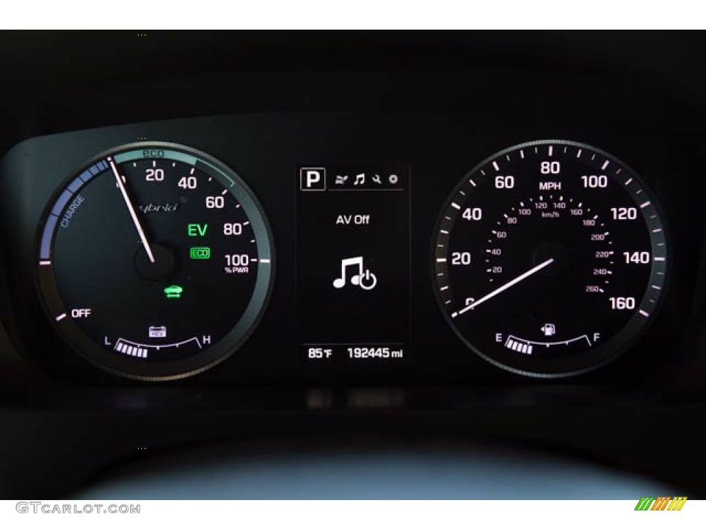 2017 Hyundai Sonata SE Hybrid Gauges Photos