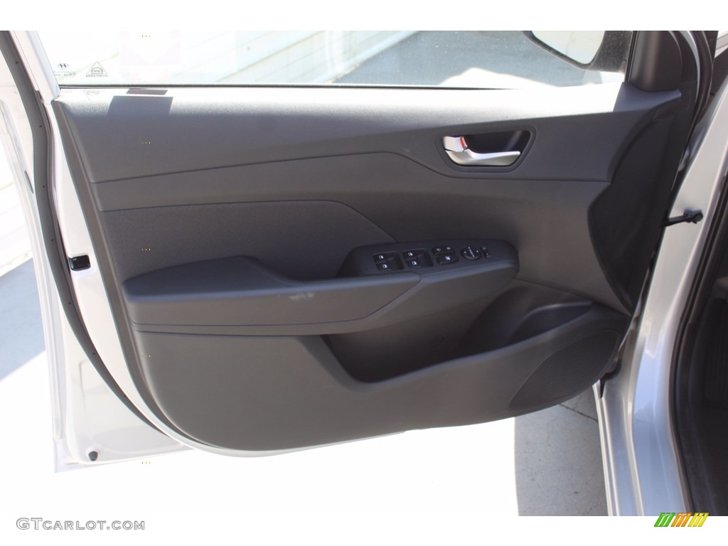 2021 Hyundai Accent SE Door Panel Photos
