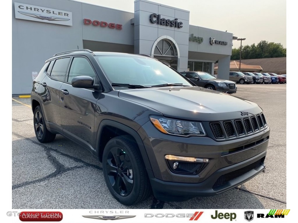 2021 Compass Latitude 4x4 - Granite Crystal Metallic / Black photo #1