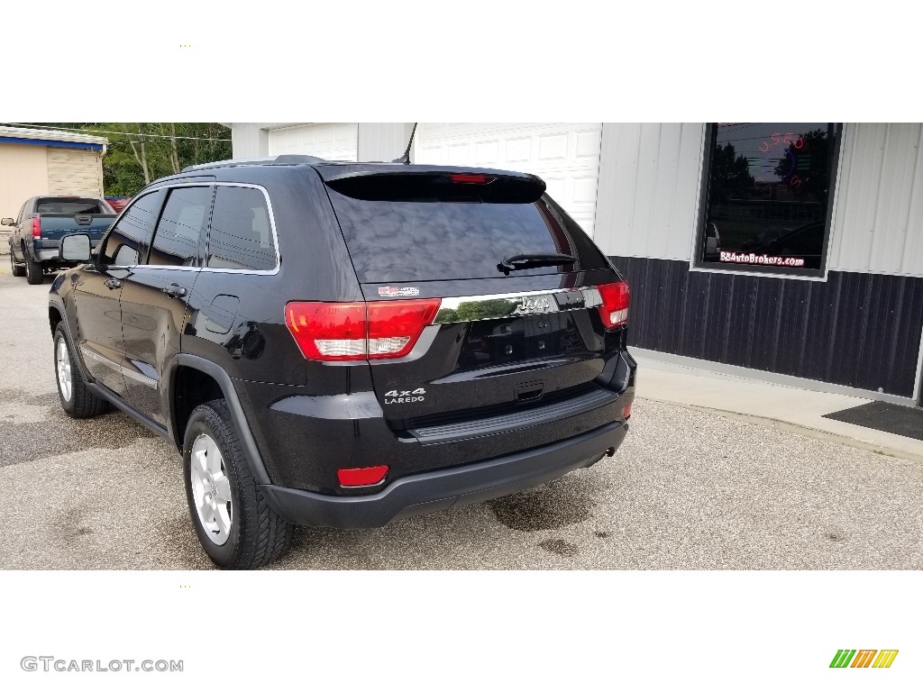 2012 Grand Cherokee Laredo 4x4 - Black Forest Green Pearl / Dark Graystone/Medium Graystone photo #4