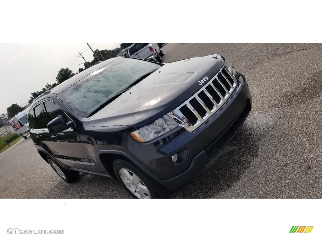 2012 Grand Cherokee Laredo 4x4 - Black Forest Green Pearl / Dark Graystone/Medium Graystone photo #9