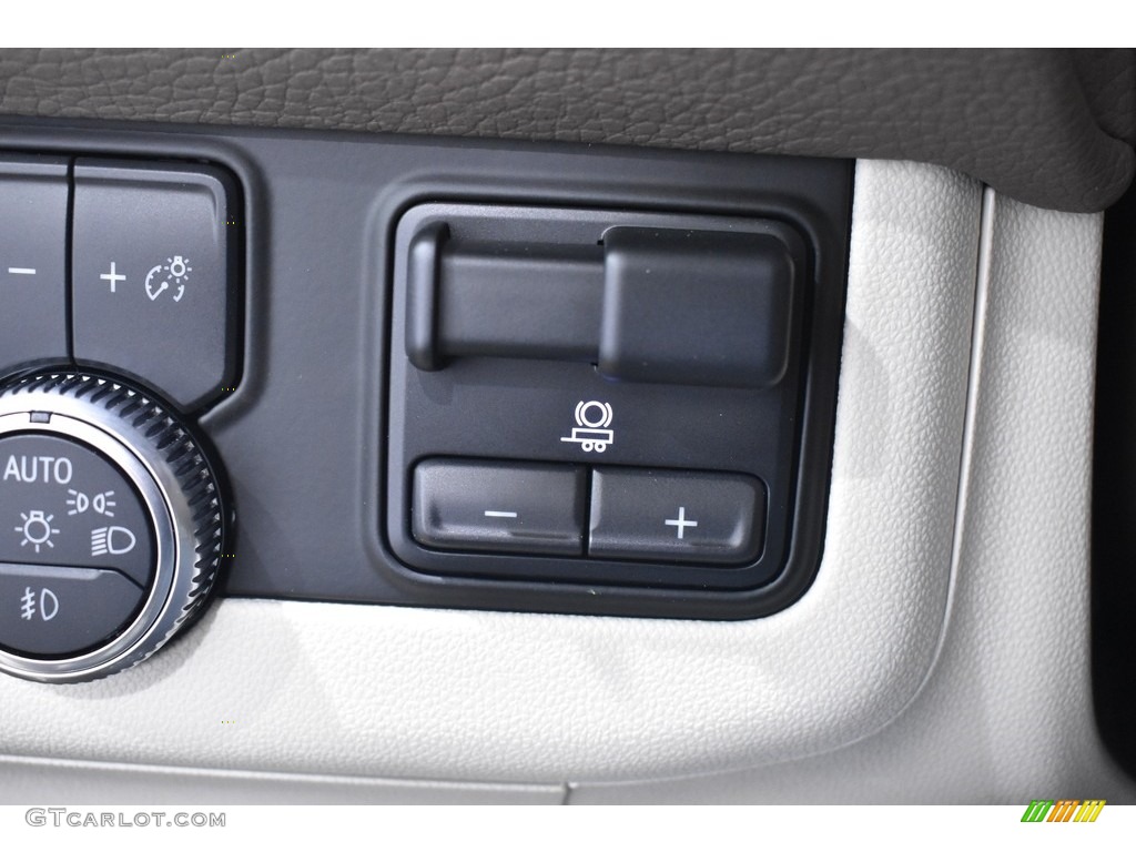 2021 GMC Yukon Denali 4WD Controls Photo #139572828