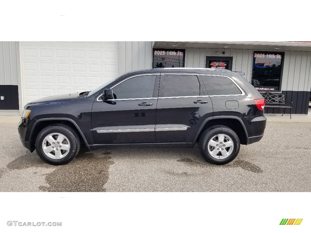 2012 Grand Cherokee Laredo 4x4 - Black Forest Green Pearl / Dark Graystone/Medium Graystone photo #11