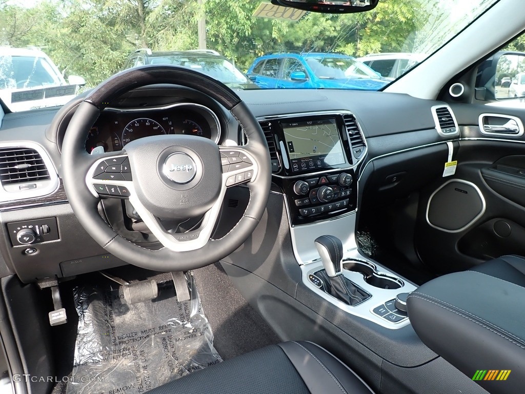 2020 Jeep Grand Cherokee Summit 4x4 Dashboard Photos