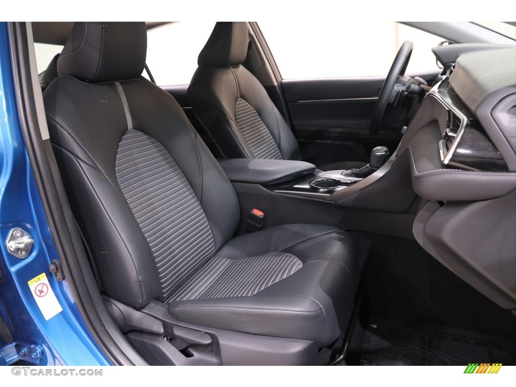 2018 Camry XLE - Blue Streak Metallic / Black photo #11