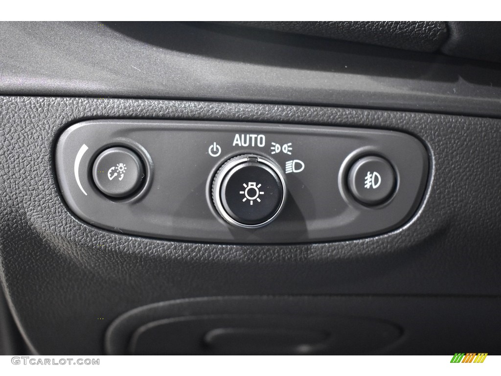 2018 Buick Encore Premium AWD Controls Photo #139574592