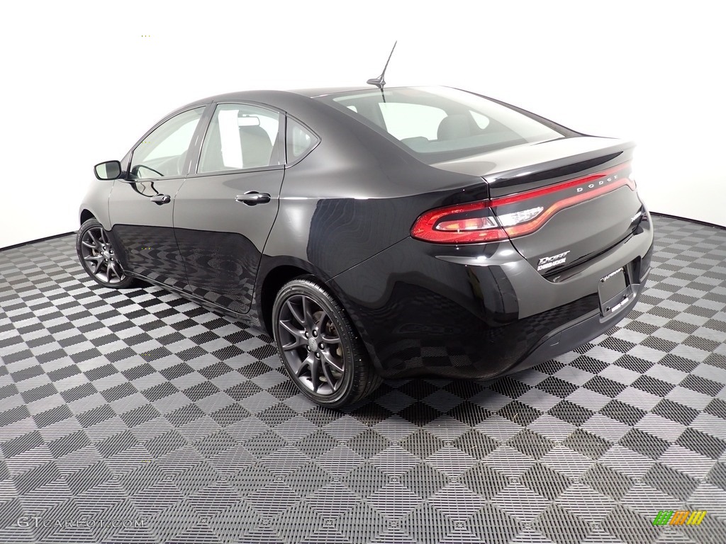 2016 Dart SXT - Pitch Black / Black photo #10