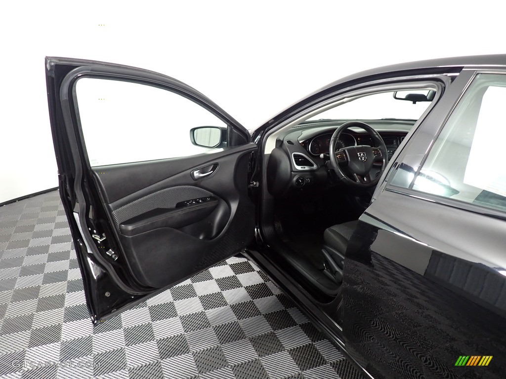 2016 Dart SXT - Pitch Black / Black photo #17