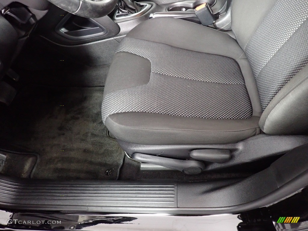 2016 Dart SXT - Pitch Black / Black photo #19