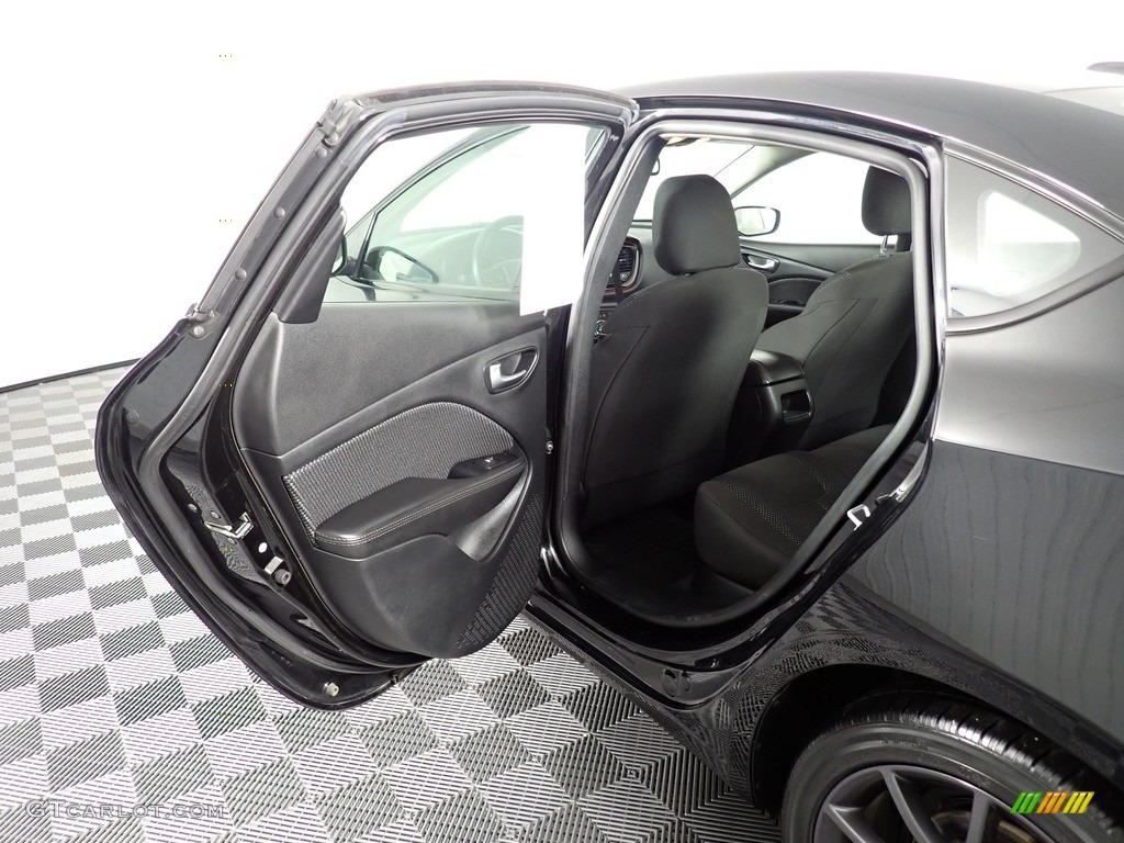 2016 Dart SXT - Pitch Black / Black photo #23