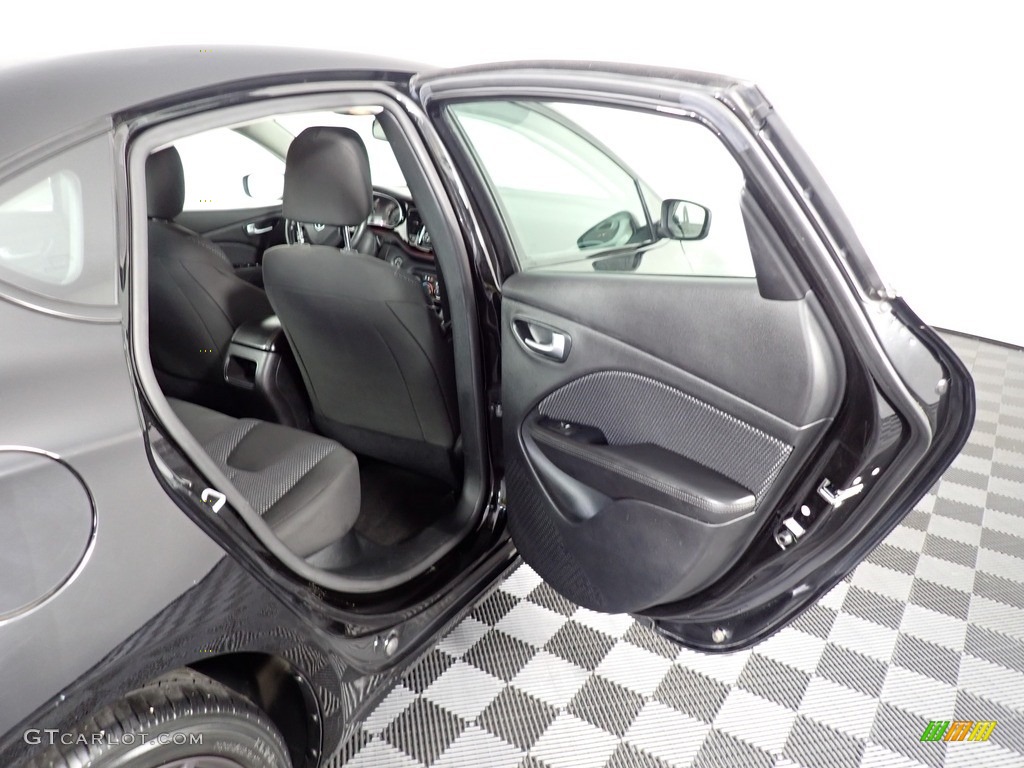 2016 Dart SXT - Pitch Black / Black photo #26