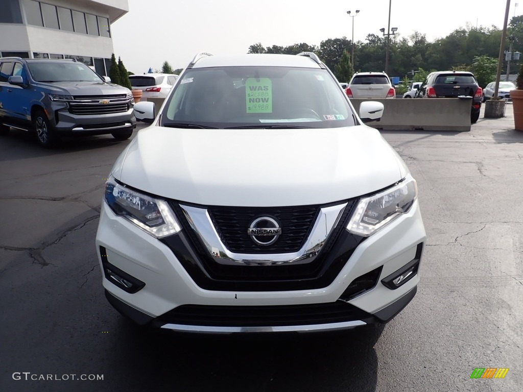 2018 Rogue SV AWD - Pearl White / Charcoal photo #13