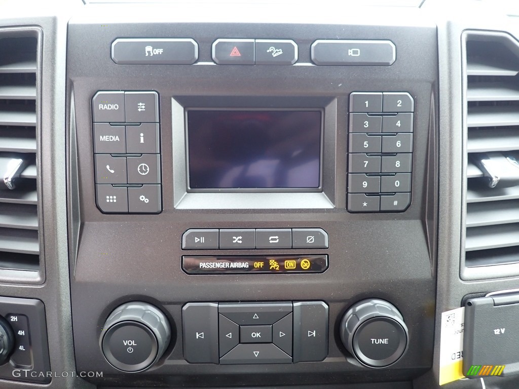 2020 Ford F350 Super Duty XL Crew Cab 4x4 Controls Photo #139579893