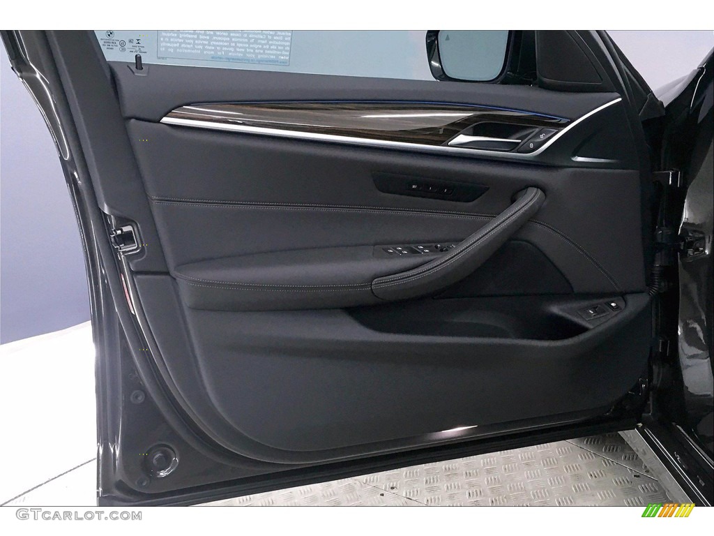 2021 5 Series 530e Sedan - Dark Graphite Metallic / Black photo #13