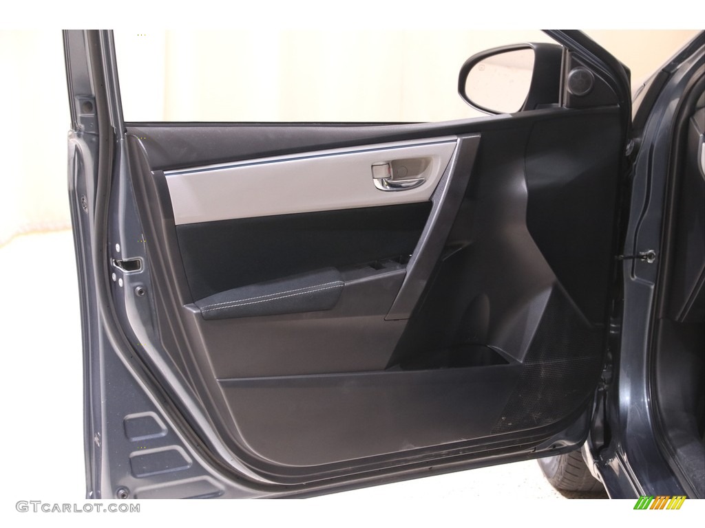 2015 Toyota Corolla LE Eco Ash Door Panel Photo #139584737