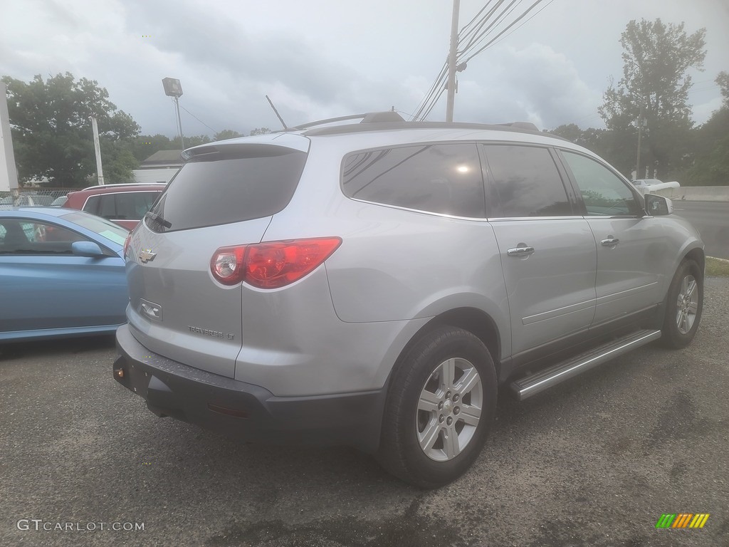 2010 Traverse LT AWD - Silver Ice Metallic / Ebony photo #3