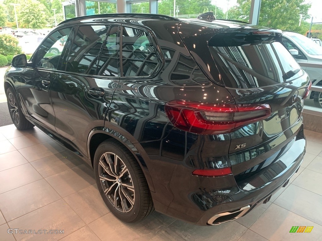2021 X5 M50i - Black Sapphire Metallic / Cognac photo #2