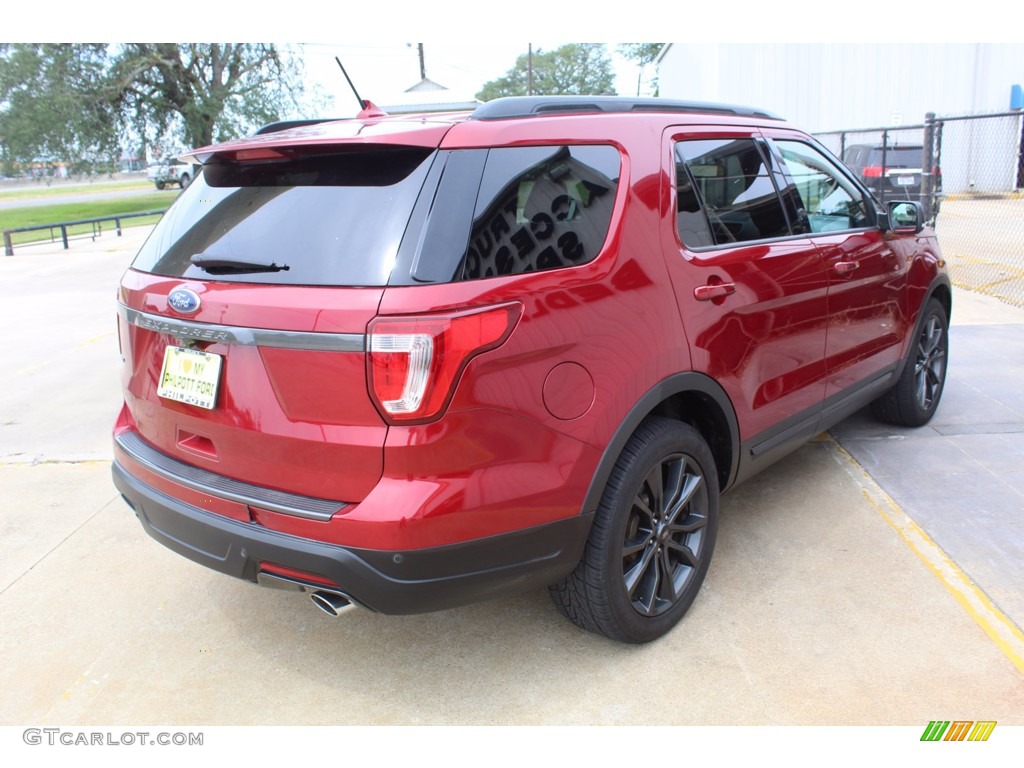 2018 Explorer XLT - Ruby Red / Ebony Black photo #10