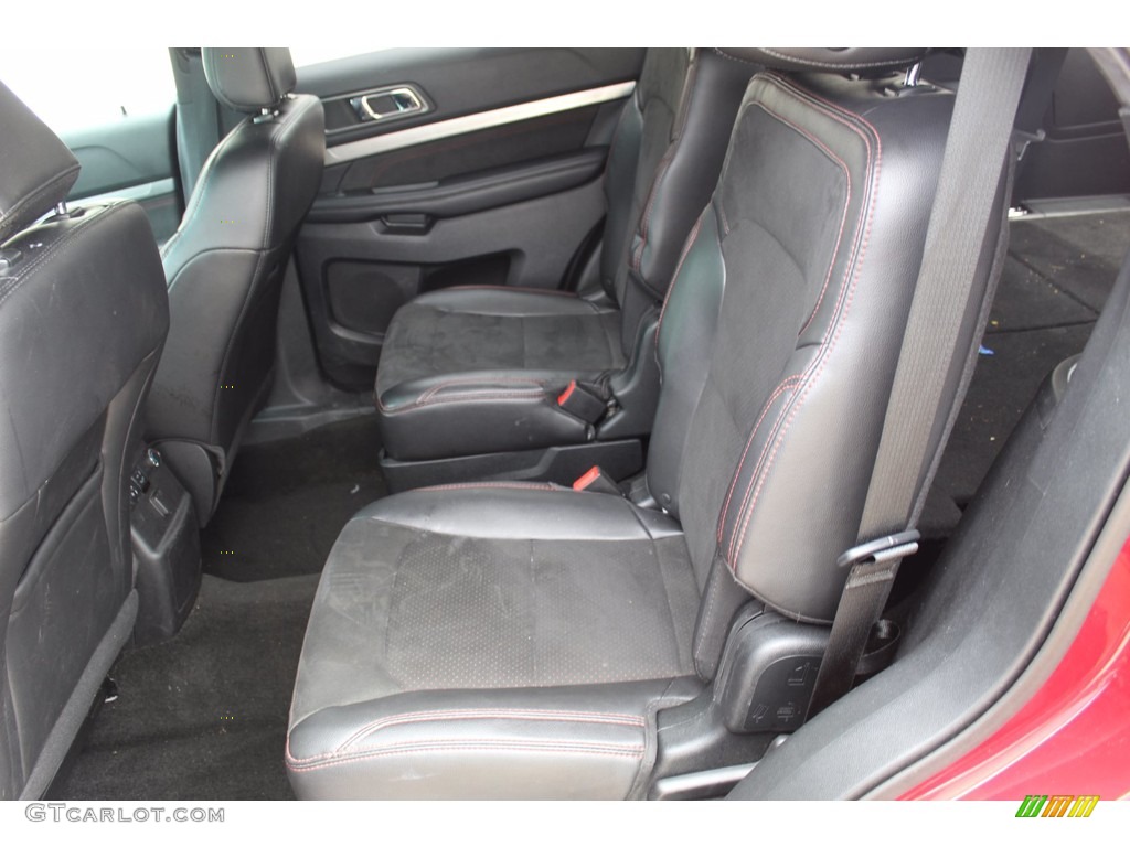 2018 Explorer XLT - Ruby Red / Ebony Black photo #24