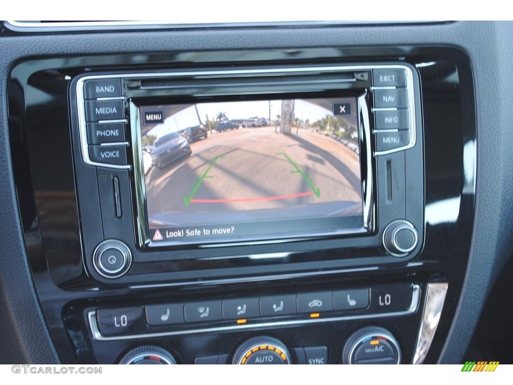 2017 Volkswagen Jetta SEL Controls Photo #139589360
