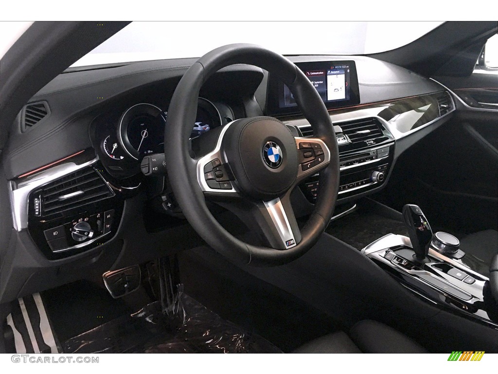 2017 5 Series 540i Sedan - Alpine White / Black photo #20