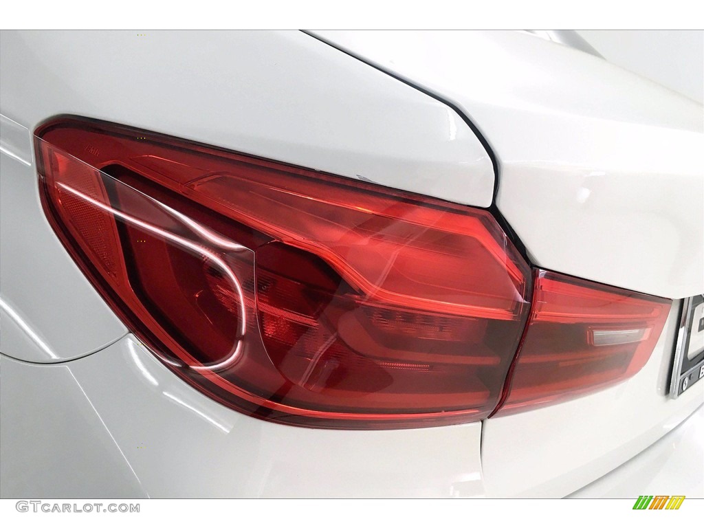 2017 5 Series 540i Sedan - Alpine White / Black photo #26