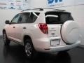 Super White - RAV4 4WD Photo No. 6