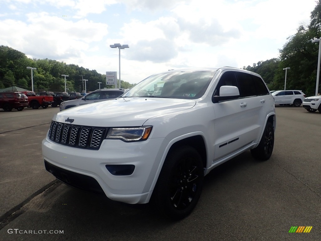 2020 Grand Cherokee Altitude 4x4 - Bright White / Black photo #1