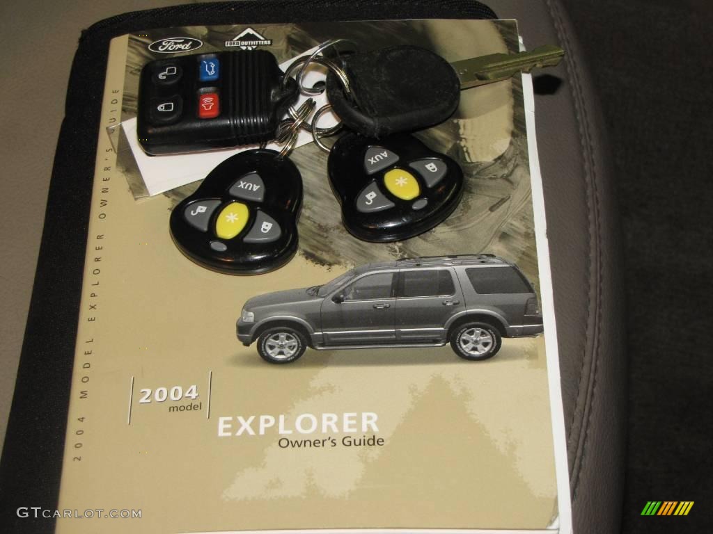 2004 Explorer XLT 4x4 - Pueblo Gold Metallic / Medium Parchment photo #22