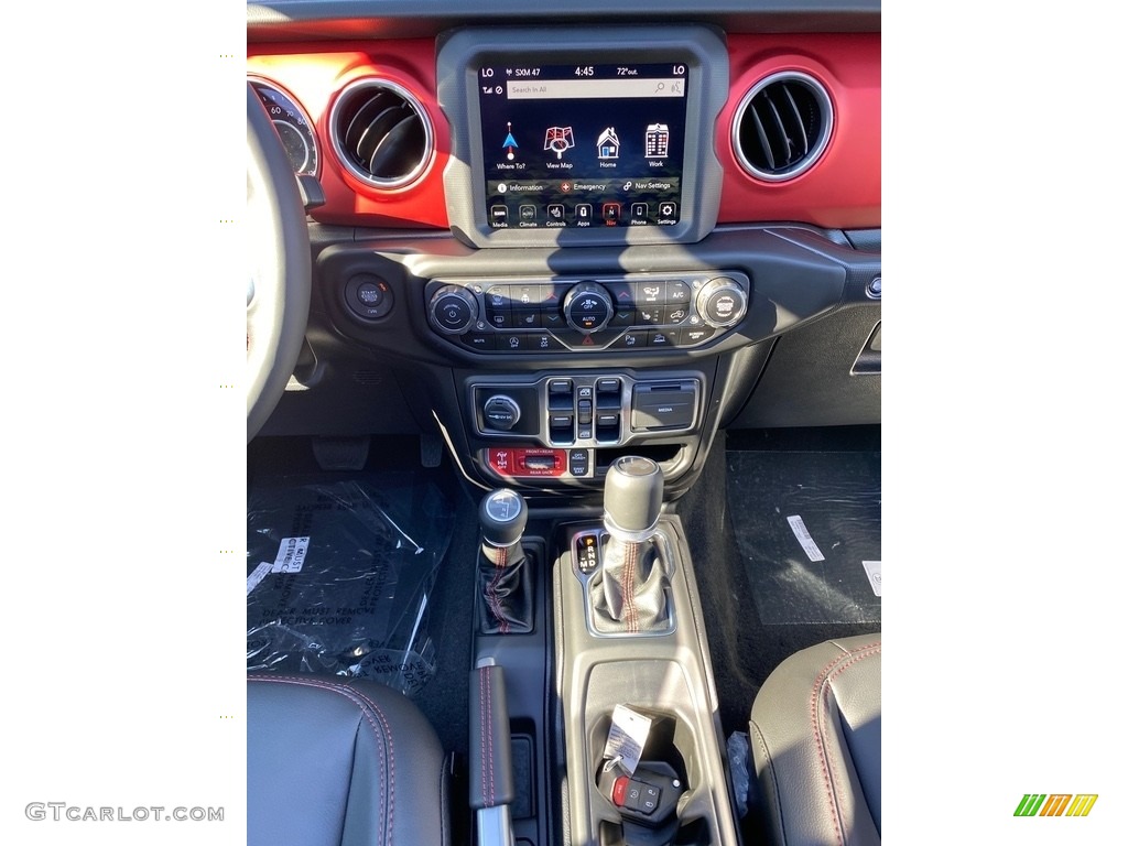 2021 Jeep Wrangler Unlimited Rubicon 4x4 Controls Photo #139600115