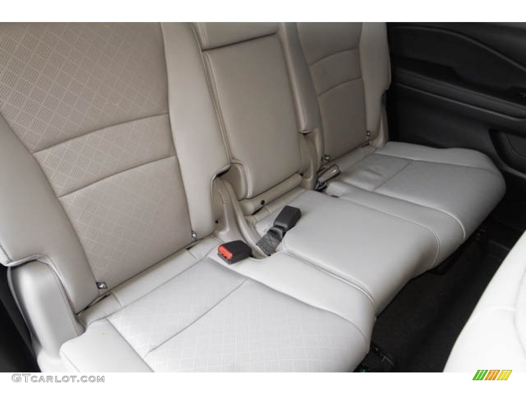 2020 Honda Passport EX-L Rear Seat Photos