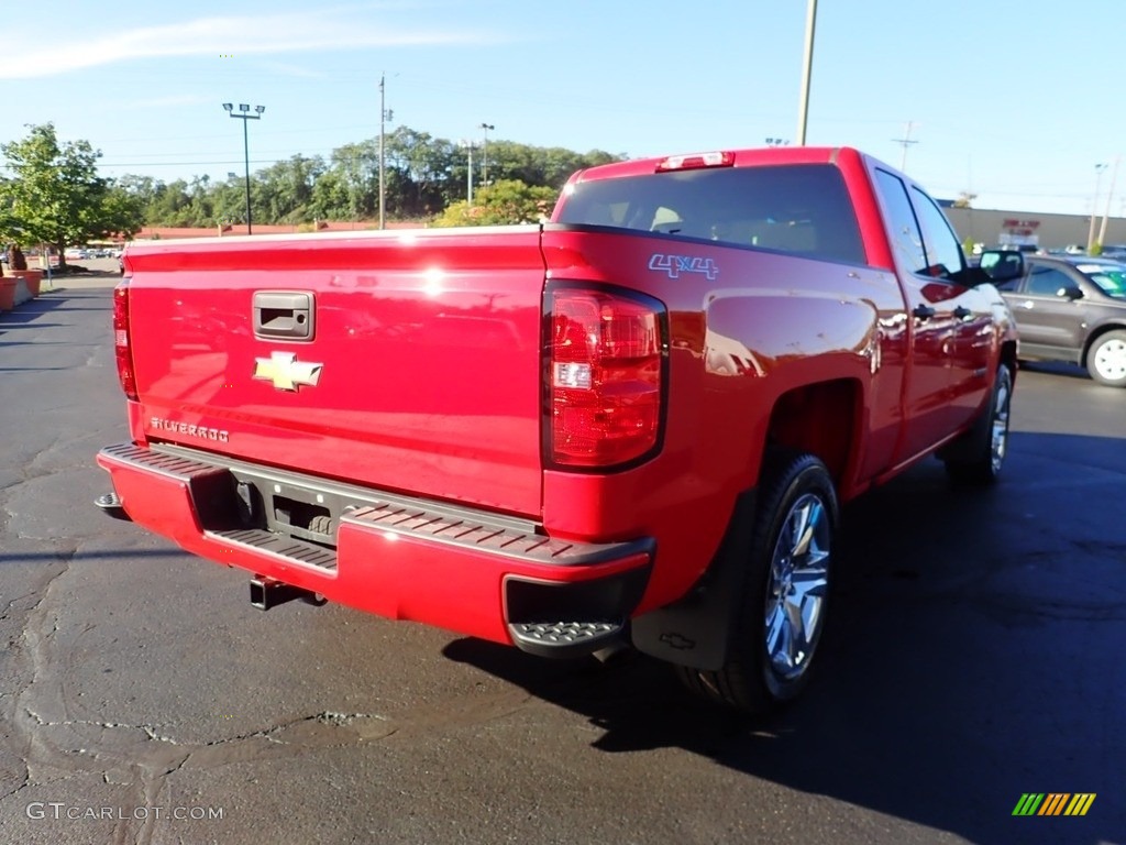 2017 Silverado 1500 Custom Double Cab 4x4 - Red Hot / Dark Ash/Jet Black photo #7