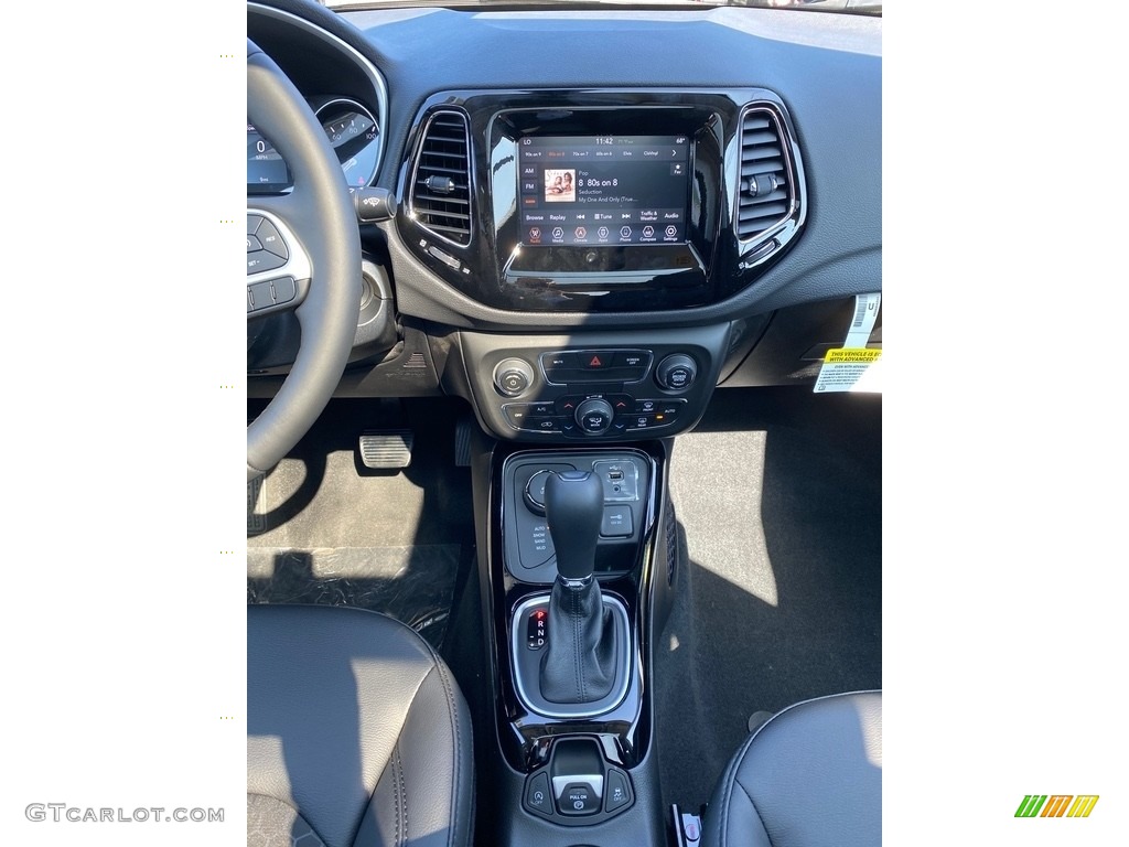2021 Jeep Compass Altitude 4x4 Controls Photo #139607114