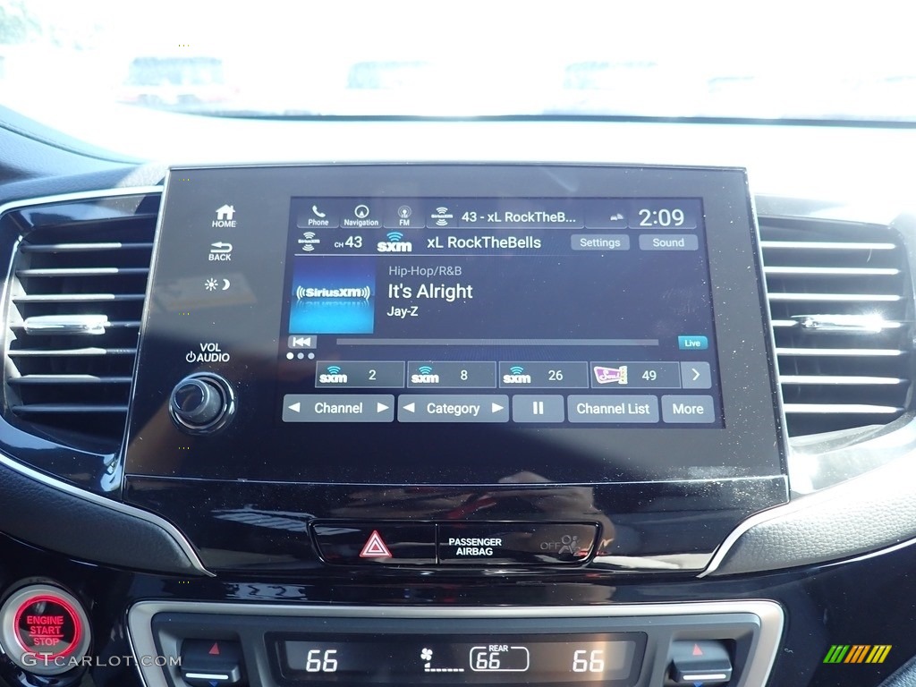 2020 Passport Elite AWD - Black Forest Pearl / Gray photo #14