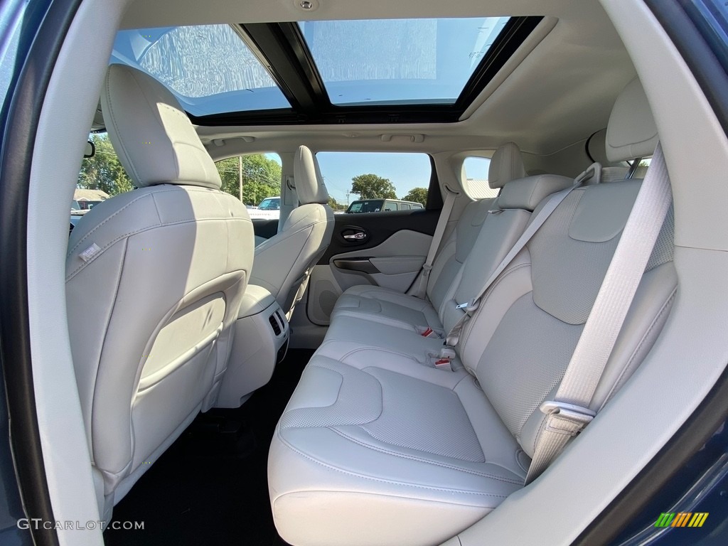 2021 Jeep Cherokee Limited 4x4 Rear Seat Photo #139610193