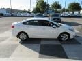 Summit White - Cruze LT Photo No. 3