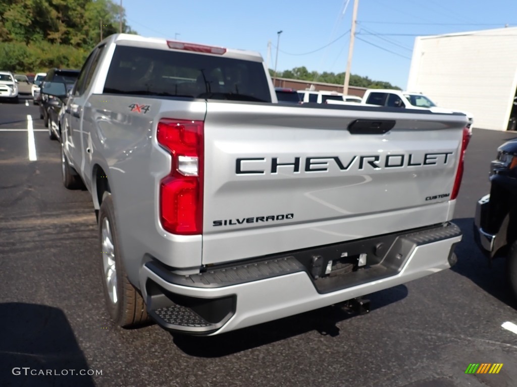 2020 Silverado 1500 Custom Double Cab 4x4 - Silver Ice Metallic / Jet Black photo #3