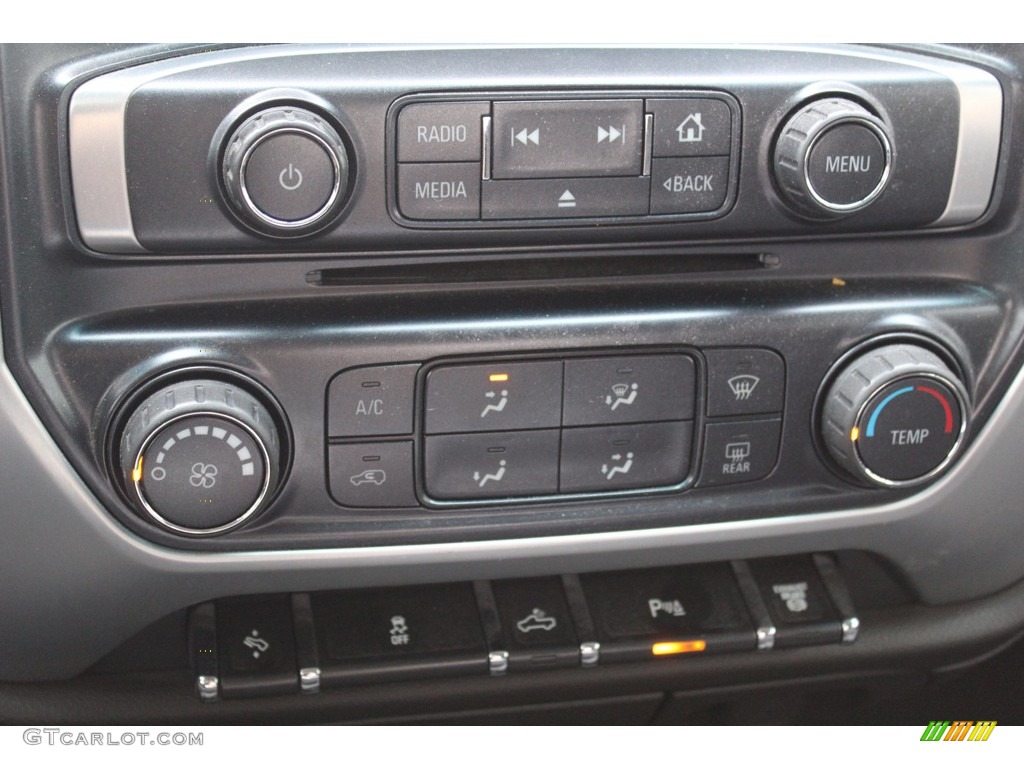 2016 GMC Sierra 3500HD SLE Crew Cab 4x4 Controls Photo #139612890