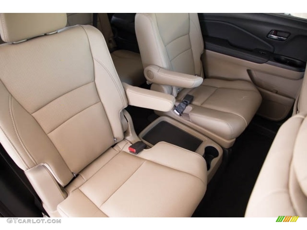 2021 Pilot Elite AWD - Deep Scarlet Pearl / Beige photo #32