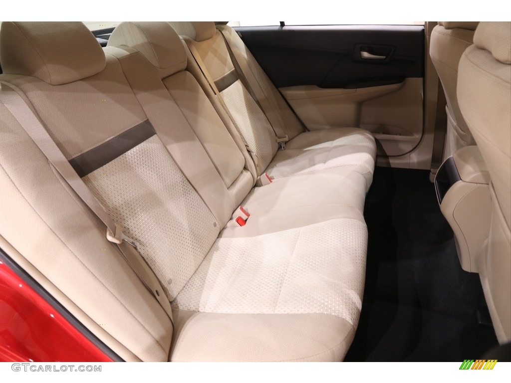 2014 Camry LE - Barcelona Red Metallic / Ivory photo #14