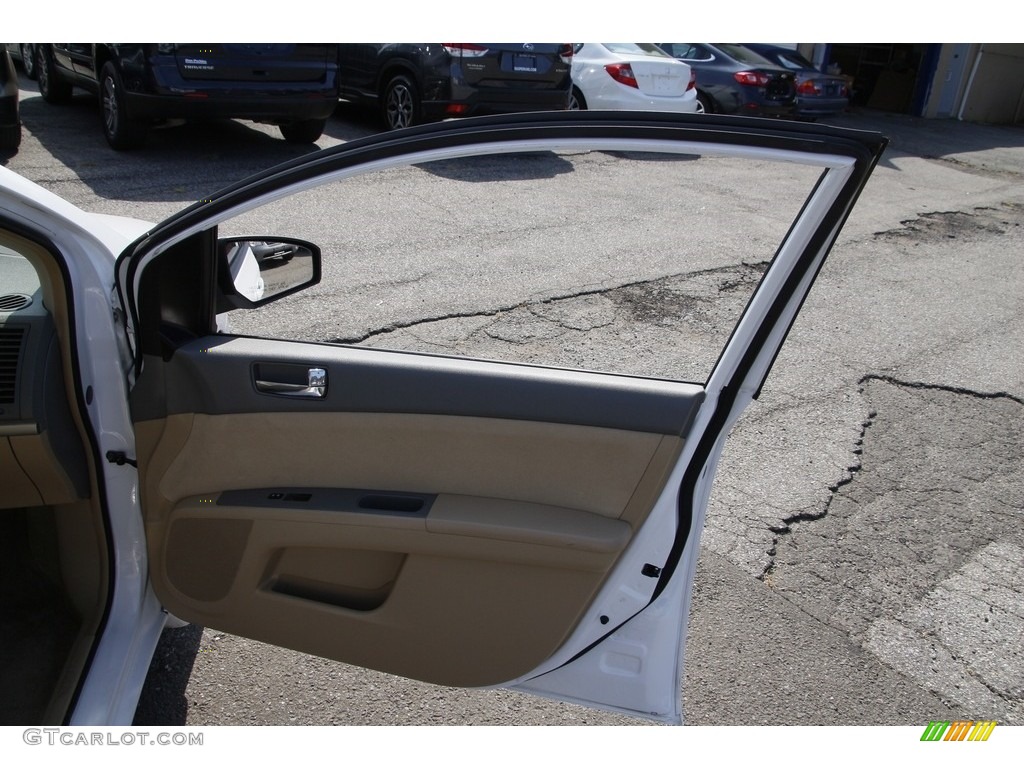 2009 Sentra 2.0 S - Fresh Powder White / Beige photo #16