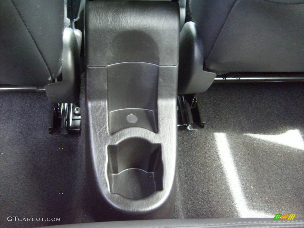 2005 Focus ZX5 SES Hatchback - Liquid Grey Metallic / Charcoal/Charcoal photo #23