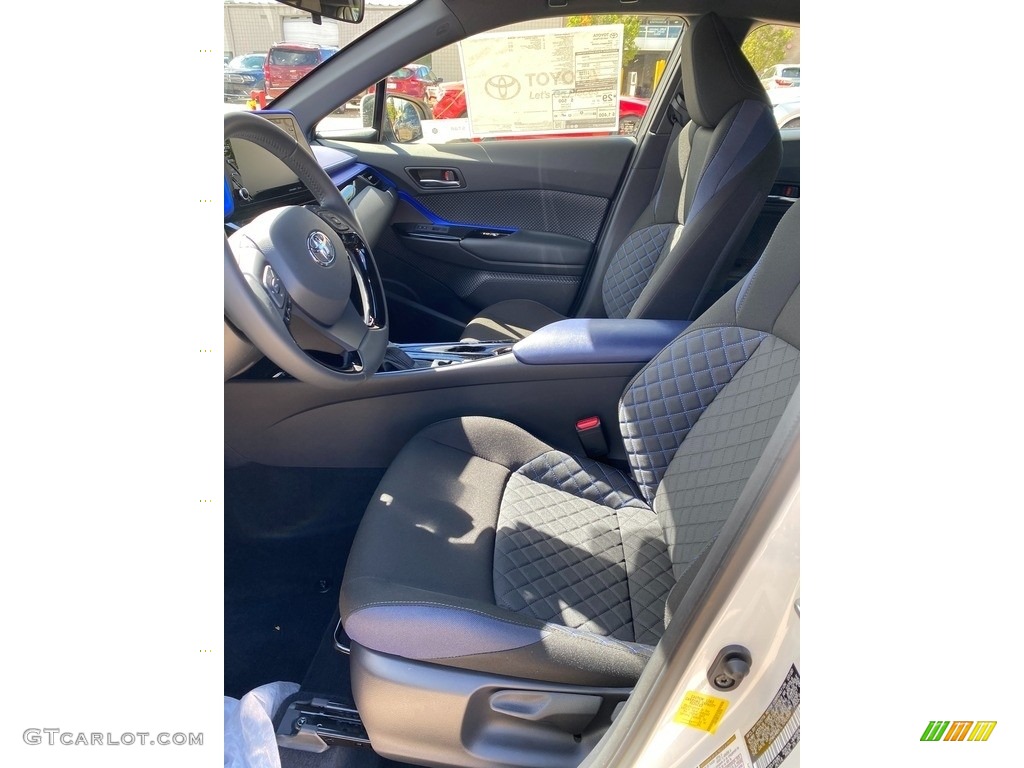 2020 C-HR XLE - Blizzard Pearl / Black photo #2