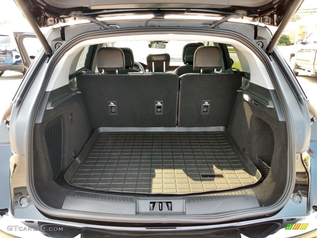 2020 Lincoln Corsair Reserve AWD Trunk Photo #139618279