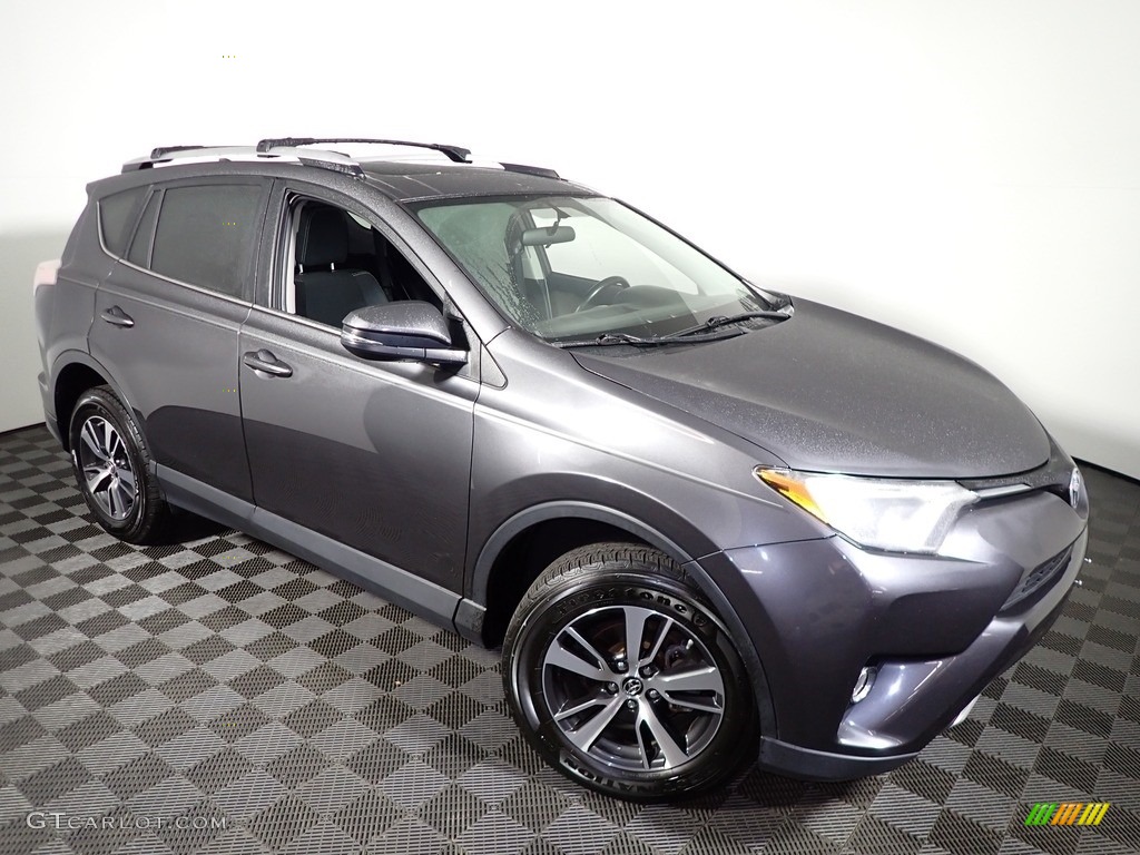 2016 Toyota RAV4 XLE Exterior Photos