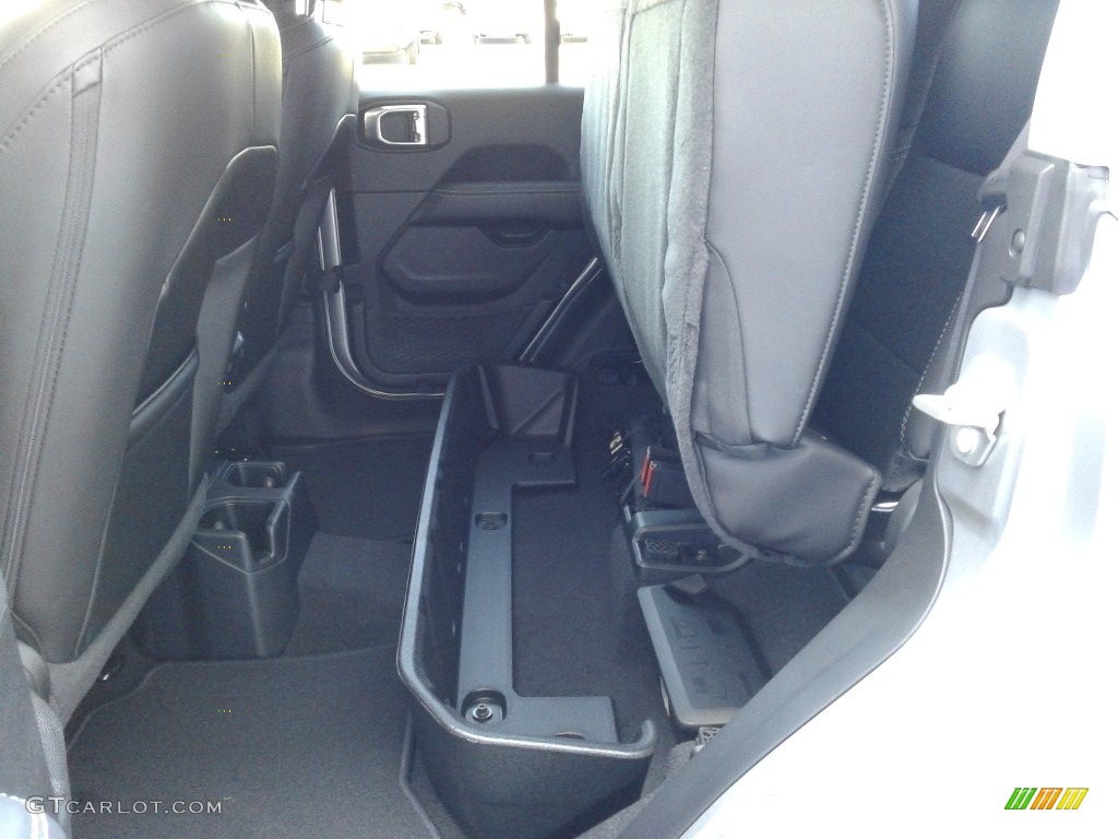 2021 Jeep Gladiator Overland 4x4 Rear Seat Photo #139620361
